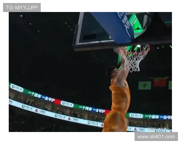 草根选手张鼎岩飞跃夺CBA扣篮大赛冠军
